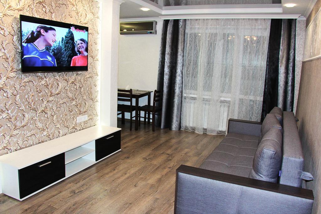 Mariupolʼ Day&Night Apartment מראה חיצוני תמונה